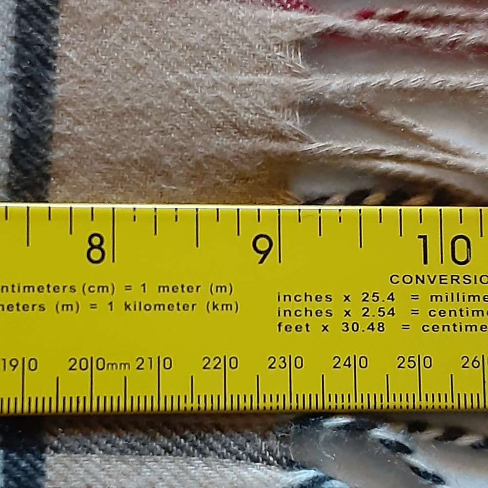 NWOT/CASHMINK V.FRAAS SCARF - Picture 3 of 4